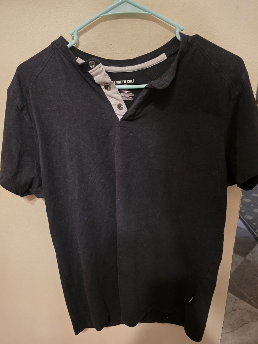 Kenneth Cole Men's Black Short-Sleeve Henley Shirt